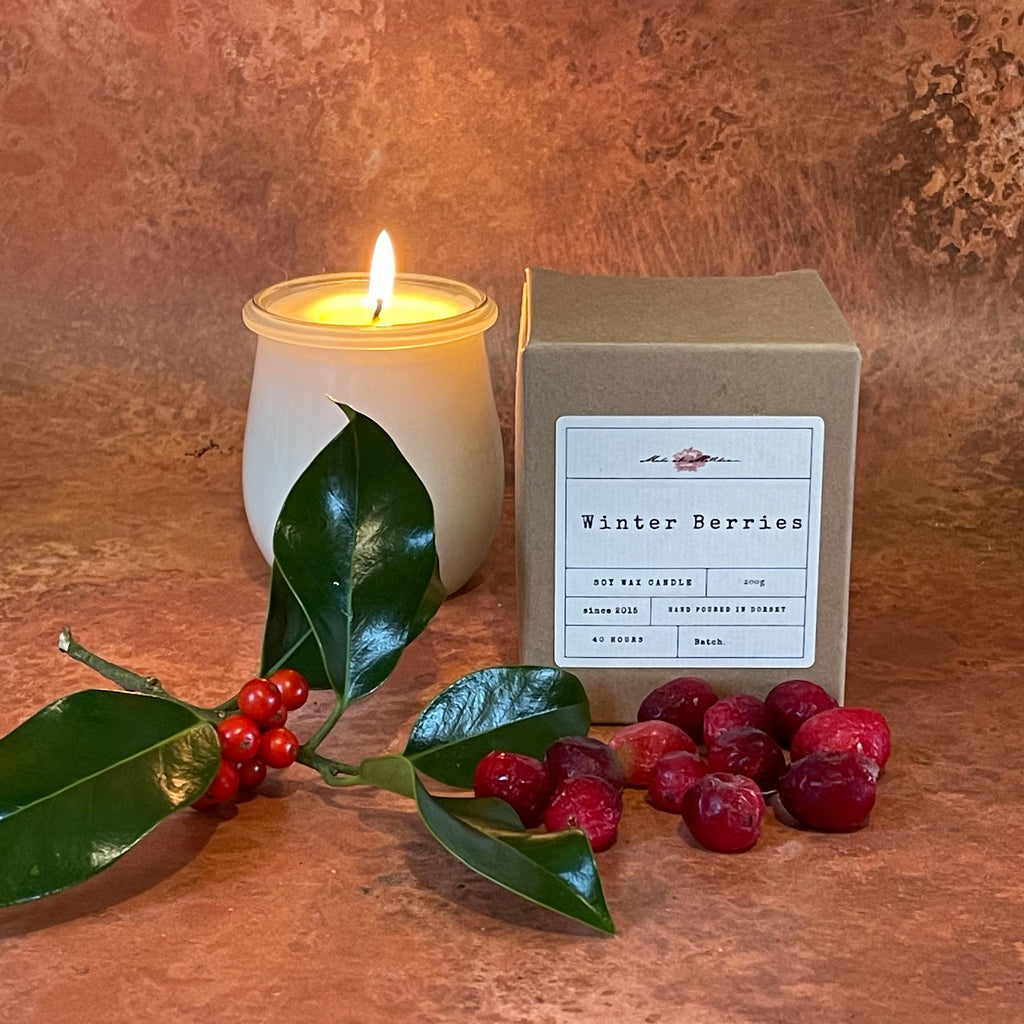 WINTER BERRIES CANDLE