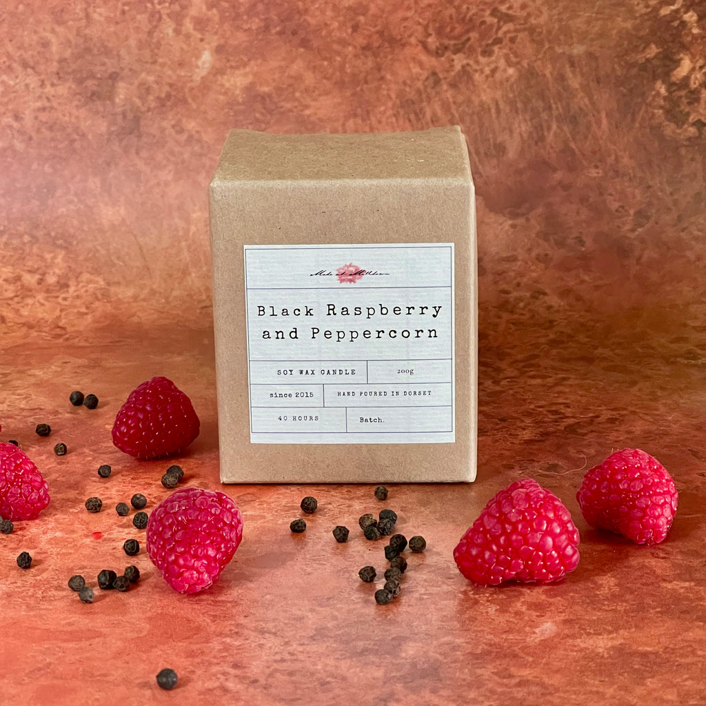 BLACK RASPBERRY AND PEPPERCORN CANDLE